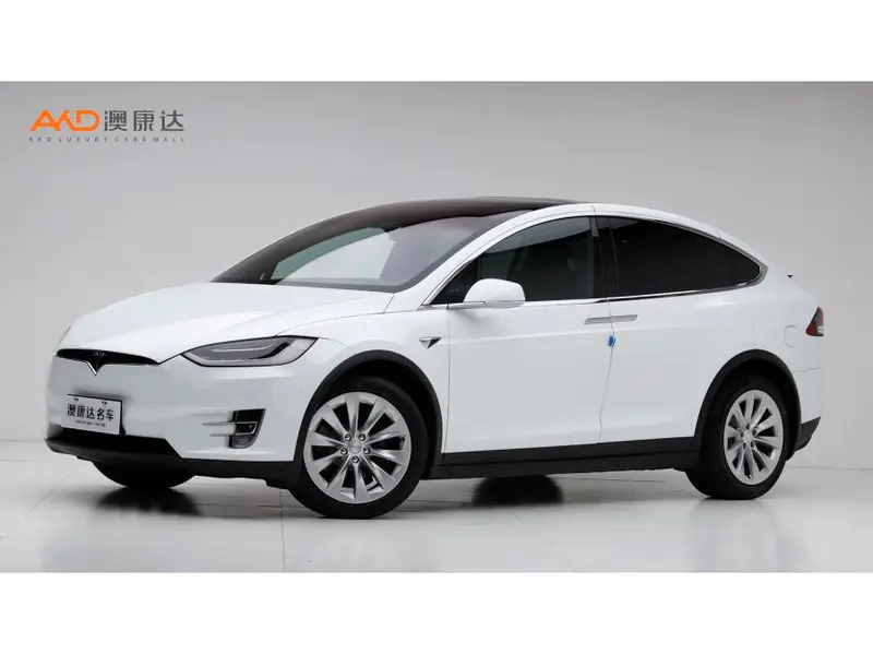 Tesla Model X, 2017