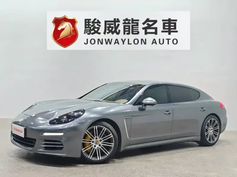 Porsche Panamera, 2015