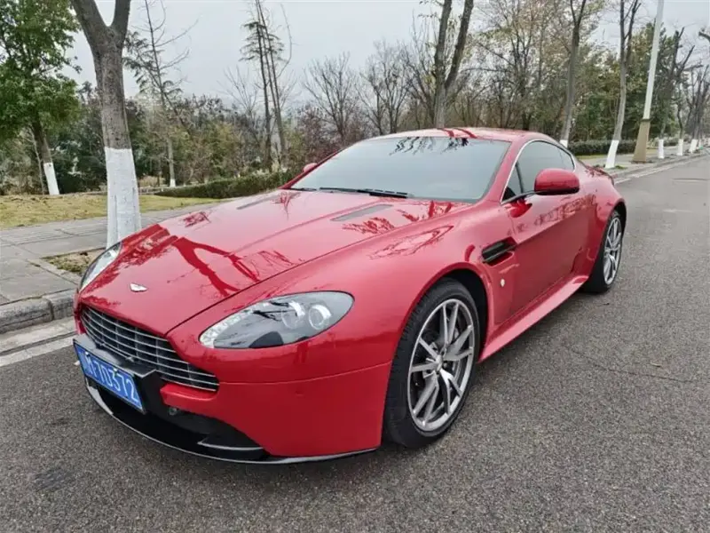 Aston Martin V8 Vantage, 2021