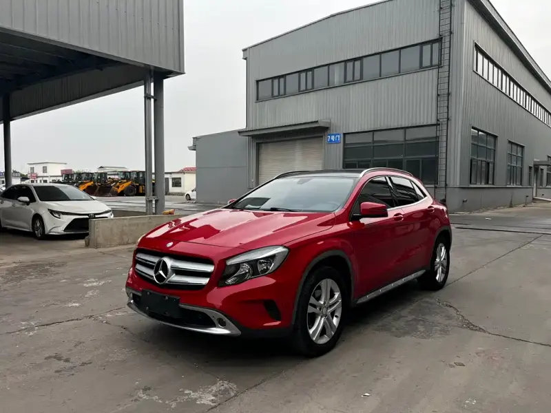 Mercedes-Benz GLA, 2015