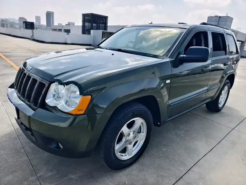 Jeep Grand Cherokee (Import), 2011