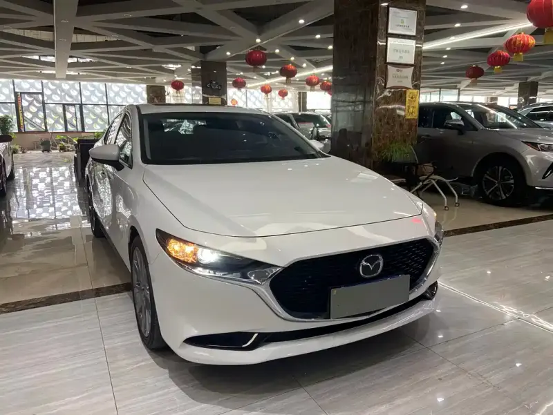 Mazda 3 Axela, 2022