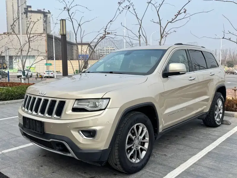 Jeep Grand Cherokee (Import), 2015