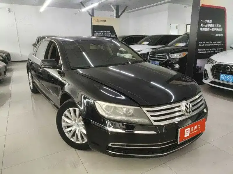 Volkswagen Phaeton, 2015