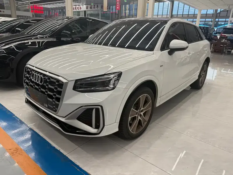 Audi Q2L, 2024
