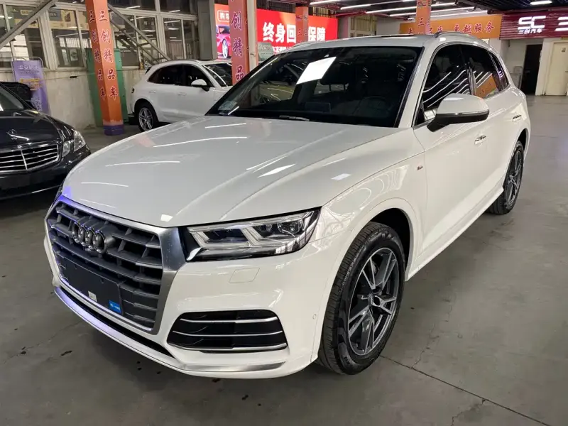 Audi Q5L, 2020