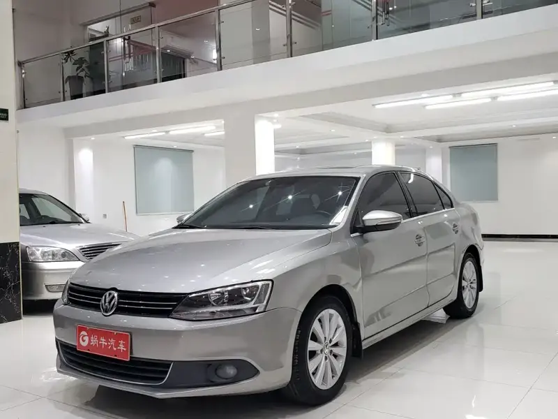 Volkswagen Sagitar, 2014