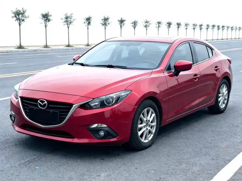 Mazda 3 Axela, 2015