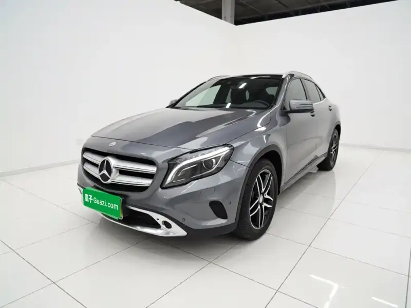Mercedes-Benz GLA, 2015