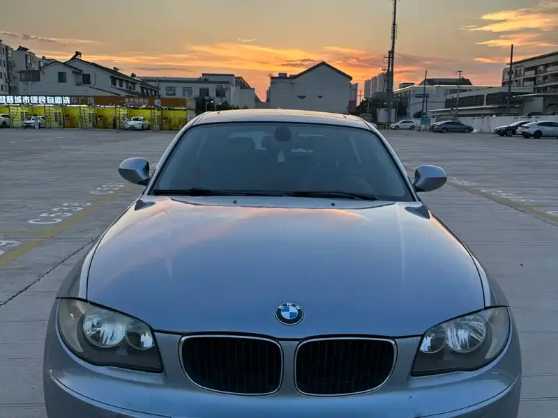 BMW 1 Series (Import) 1 2011 версия 120i навигация версия, 2011 — фото 1