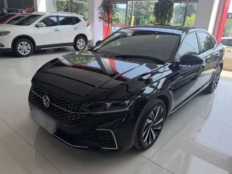 Volkswagen Passat, 2022
