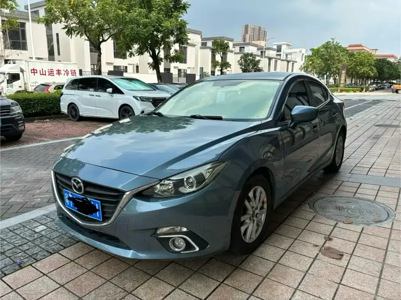 Mazda 3 Axela, 2016