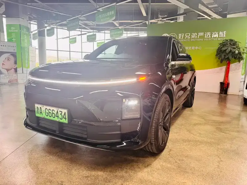 Li Auto Li L6, 2025