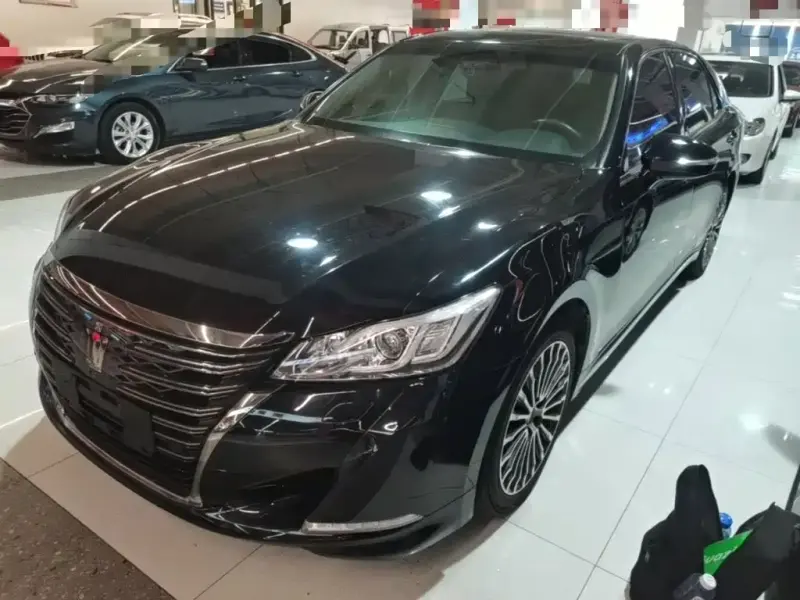 Toyota Crown, 2020