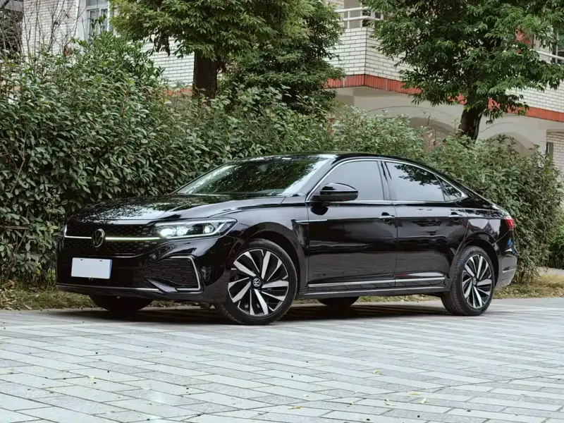Volkswagen Passat, 2022