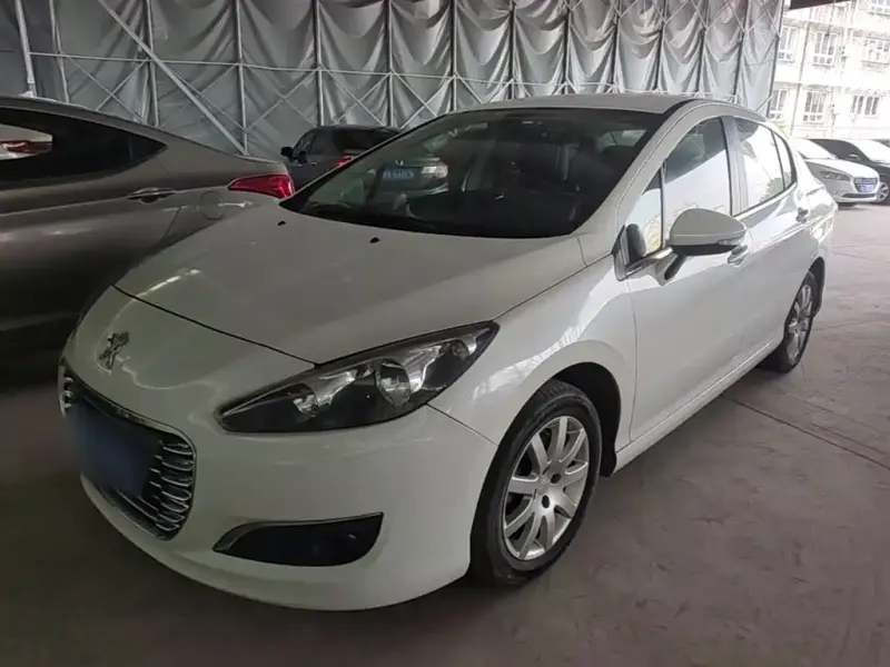 Peugeot 308, 2015