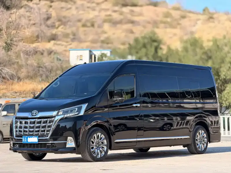 Toyota Hiace, 2025