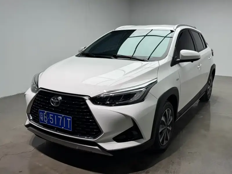 Toyota Yaris L, 2022 — фото 1