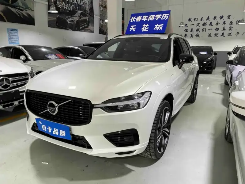 Volvo XC60 PHEV, 2021