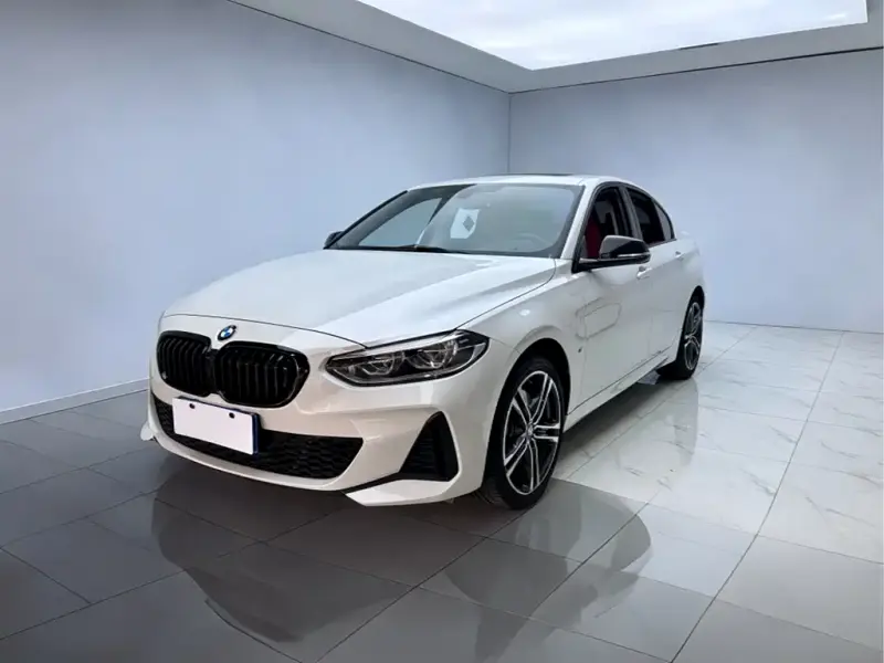 BMW 1 Series, 2022