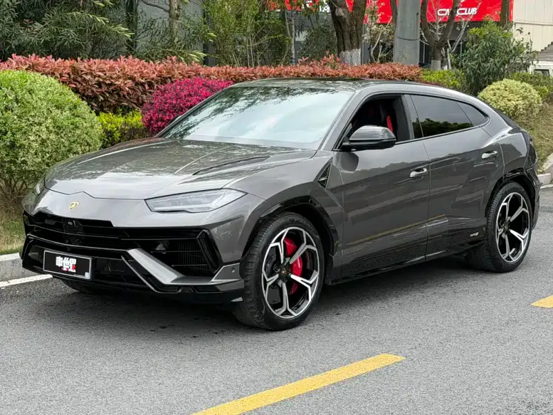 Lamborghini Urus, 2023