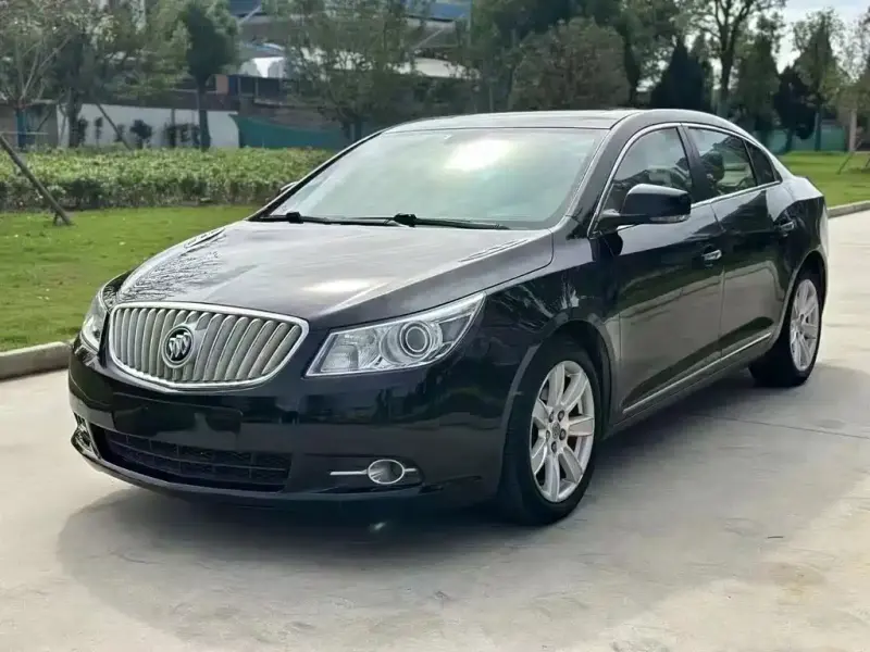 Buick LaCrosse, 2012