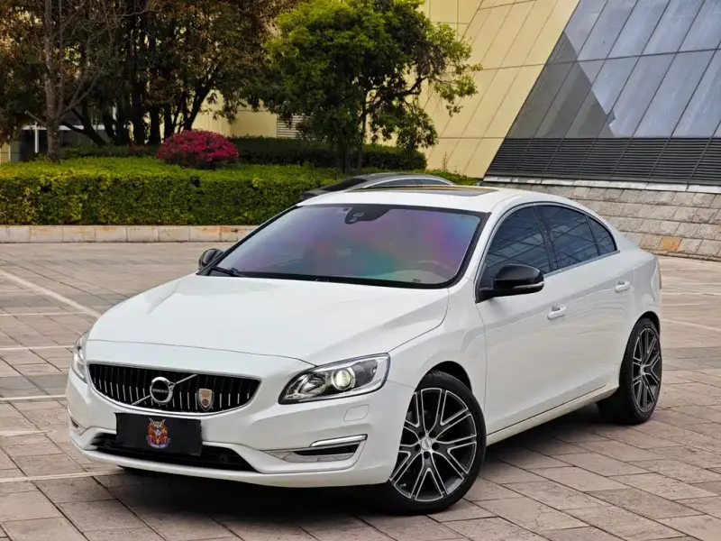 Volvo S60, 2020