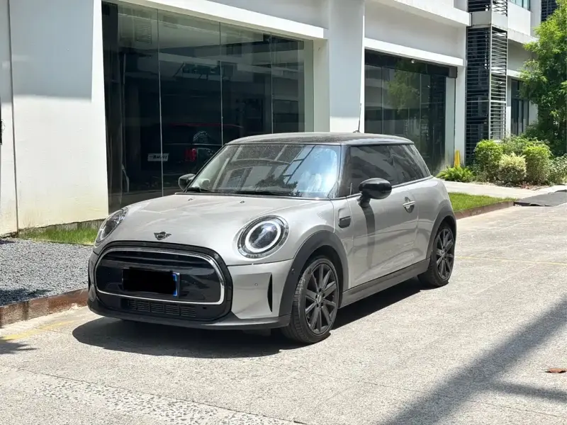 MINI Mini, 2024