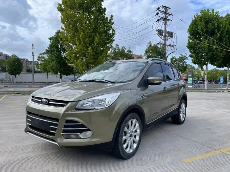 Ford Kuga, 2013