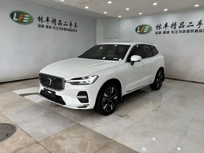 Volvo XC60, 2025