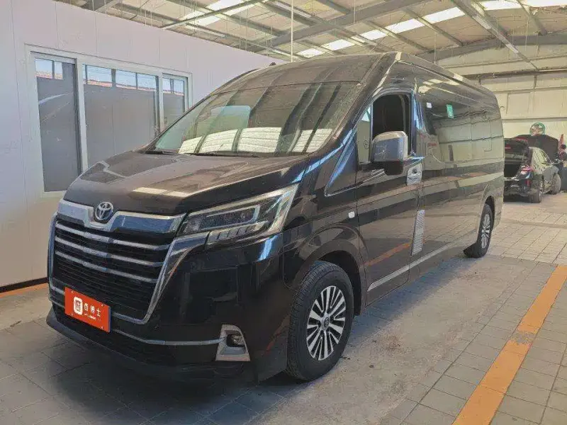 Toyota Hiace, 2022