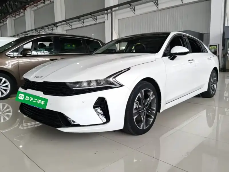 Kia K5, 2025