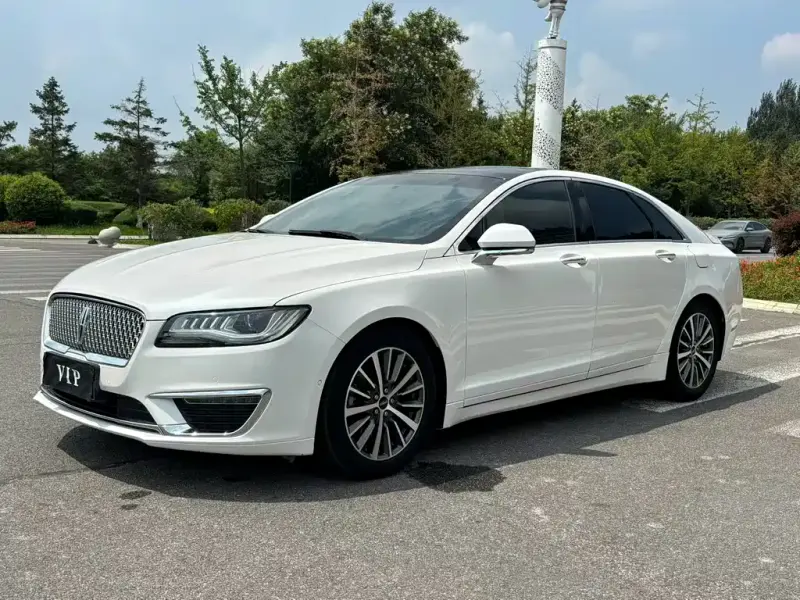 Lincoln MKZ, 2017