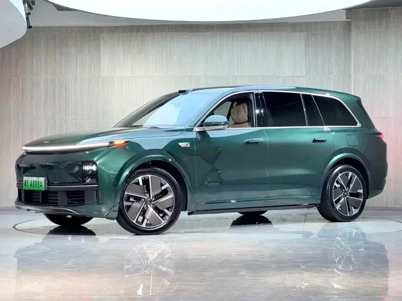 Li Auto Li L9, 2025