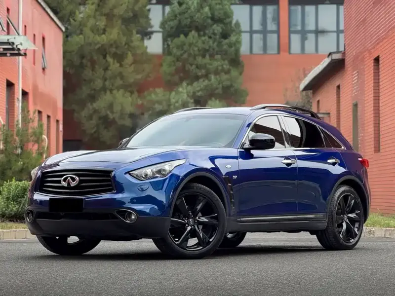 Infiniti QX70, 2016