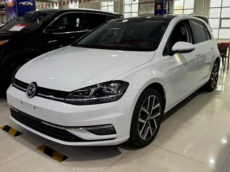 Volkswagen Golf, 2020