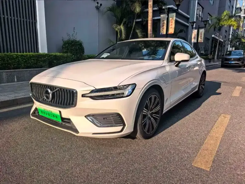 Volvo S60 PHEV, 2021
