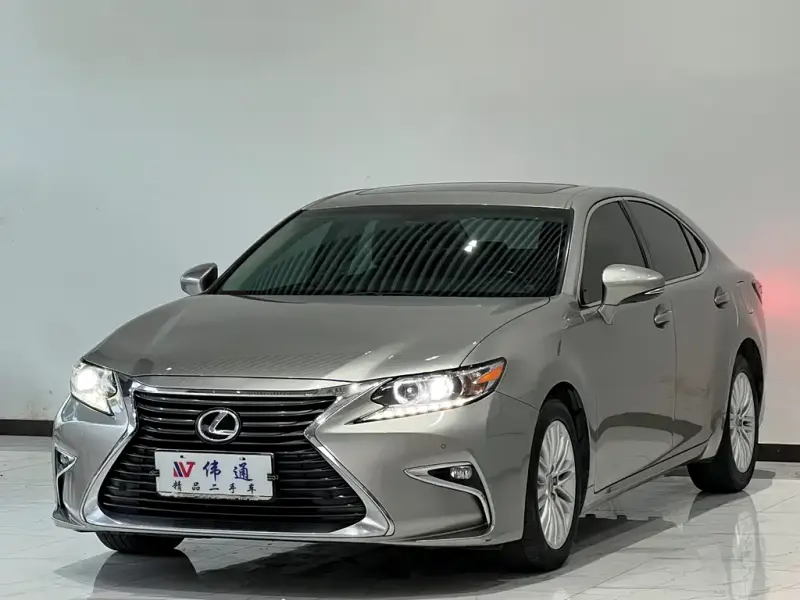 Lexus ES, 2018
