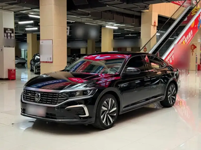 Volkswagen Passat, 2022