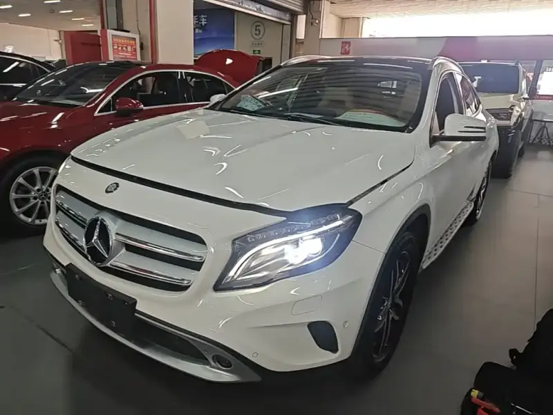 Mercedes-Benz GLA, 2016