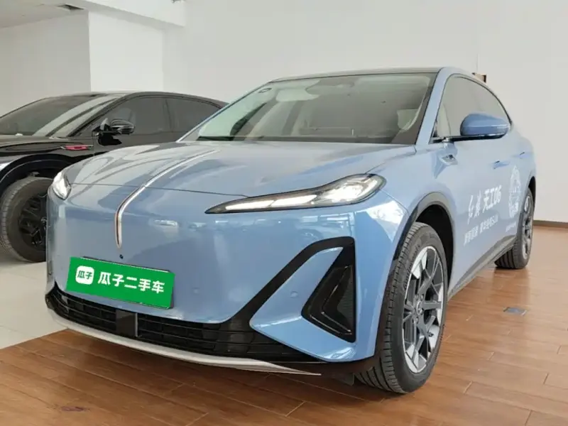 Hongqi 06, 2025