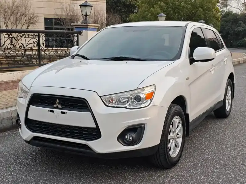 Mitsubishi ASX, 2015