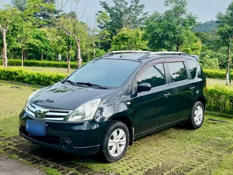 Nissan Livina, 2011