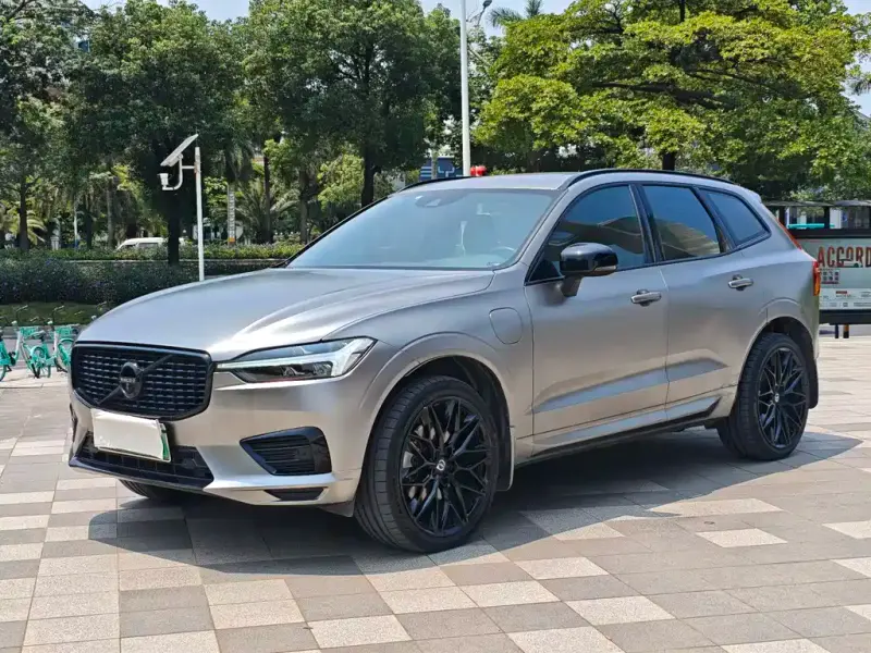 Volvo XC60 PHEV, 2021