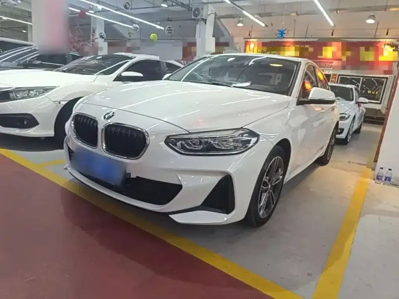 BMW 1 Series, 2022