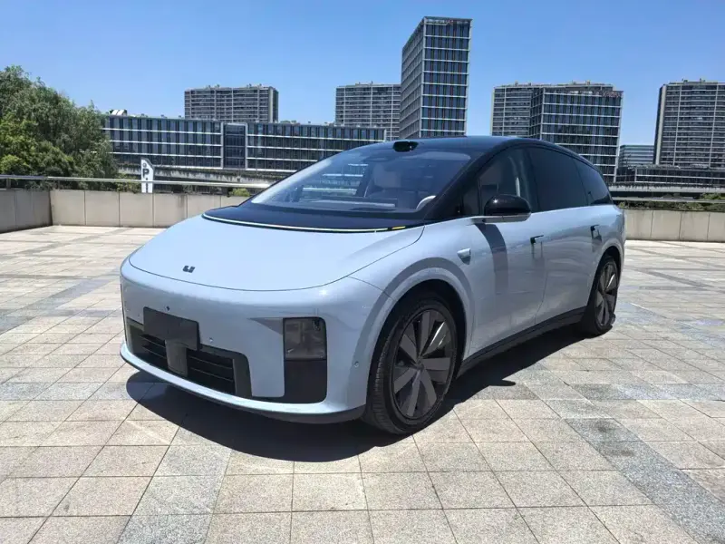 Li Auto i8, 2025 — фото 1