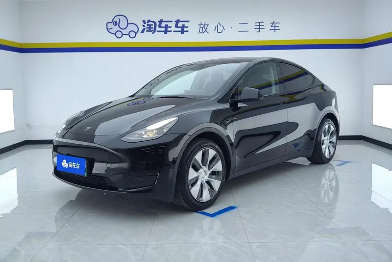 Tesla Model Y, 2022
