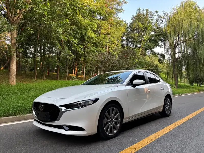 Mazda 3 Axela, 2022