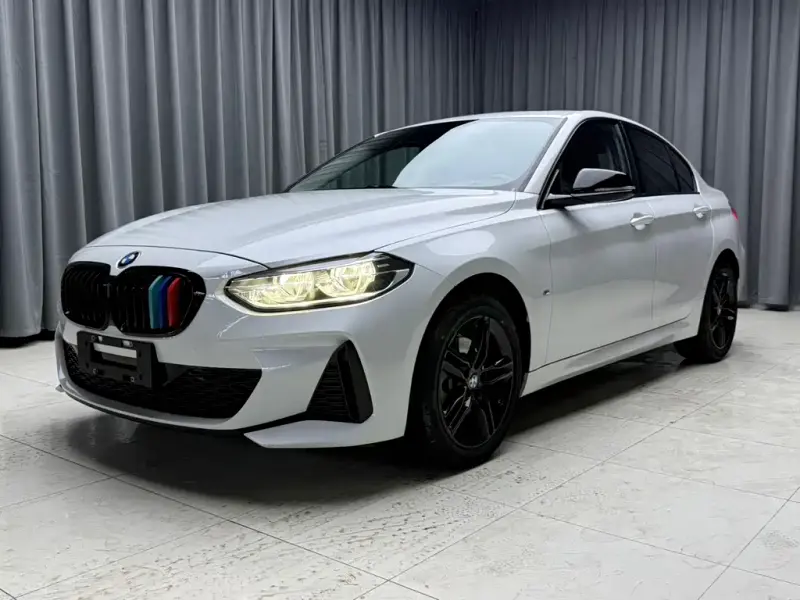 BMW 1 Series, 2022