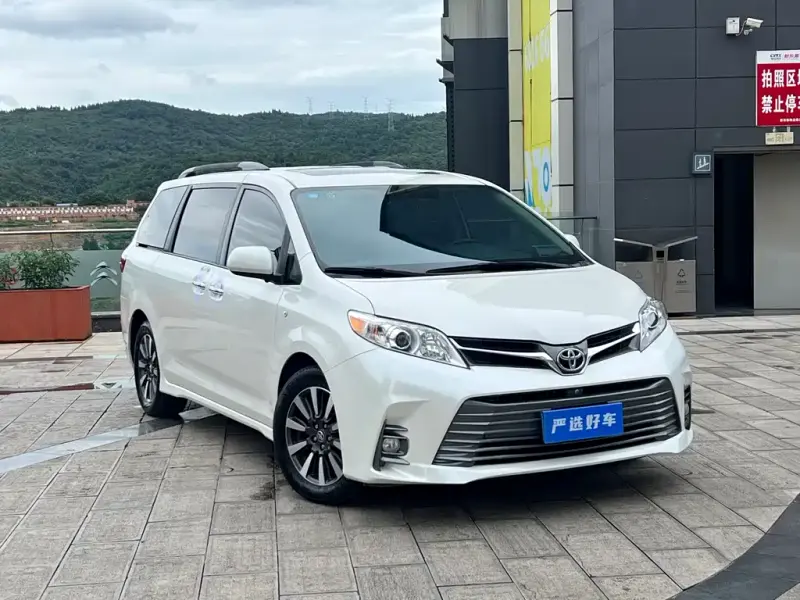 Toyota Sienna, 2019